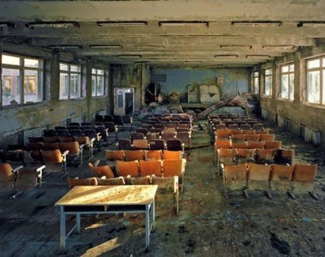 robert_polidori_-_auditorium_in_school_5_pripyat_2001_fullblock1