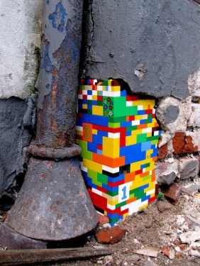 street_art_86_lego